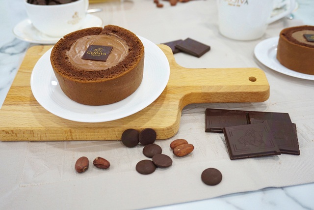GODIVA黑巧克力慕絲蛋糕