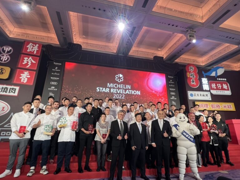 《臺北、臺中、臺南、高雄米其林指南2022》共有38家餐廳榮獲星級殊榮