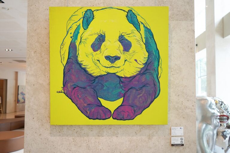 台中日月千禧展出新銳藝術家汪柏成「笑嘻嘻」動物笑像展