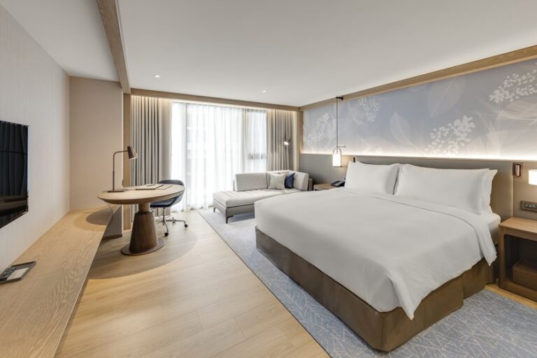 台北中山九昱希爾頓逸林酒店推出國人獨享「逸起睡好覺」住房專案