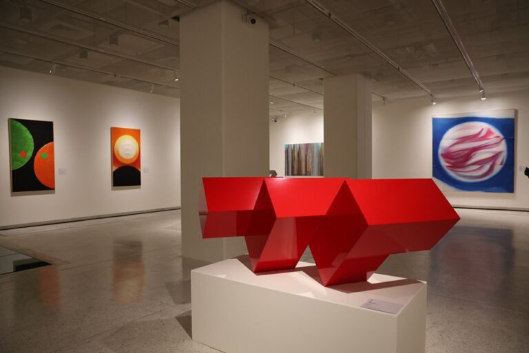 年逾九旬創作不輟 再度創新雕塑語彙！史博館「穿越世代－李再鈐個展」開幕