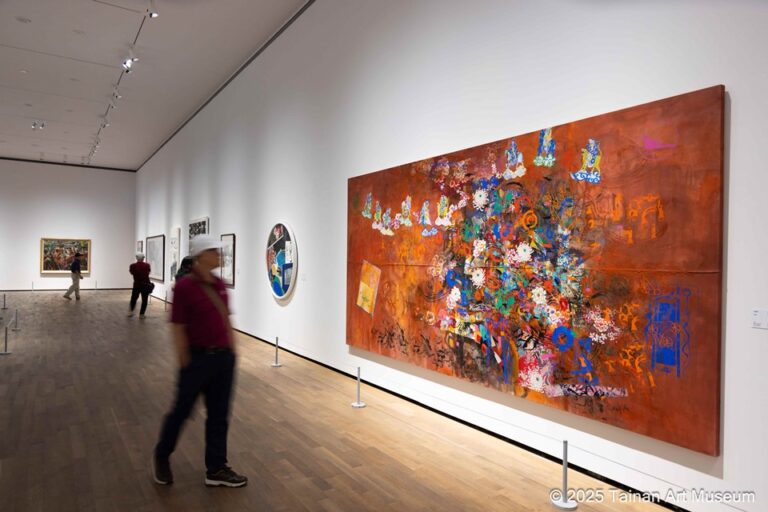 開幕日由陳明章到場加持！南美館新展「鹹鹹的風飛沙．鹽分地帶美術家的歸返」