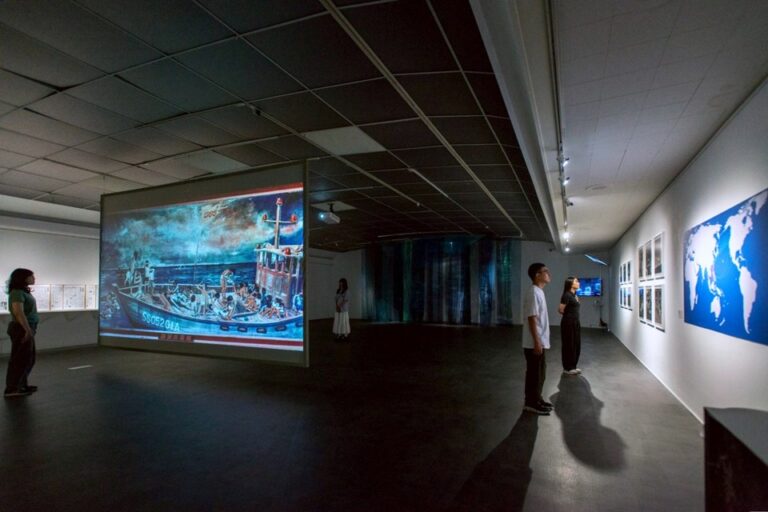 高美館KSpace新展《虛擬生肉：如何重構被抹滅的台灣越南難民營》登場