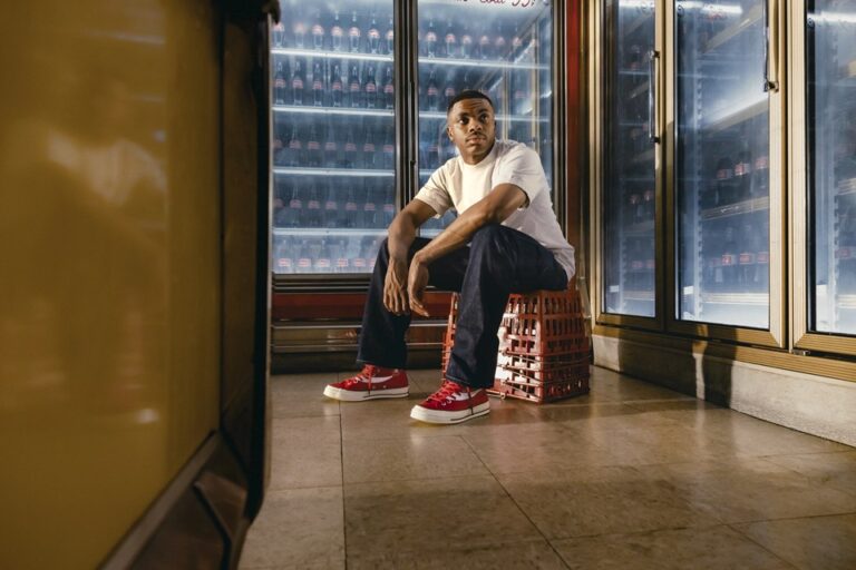 以愛、創造力與分享為靈感！Converse 攜手「可口可樂」，推出全新聯名系列